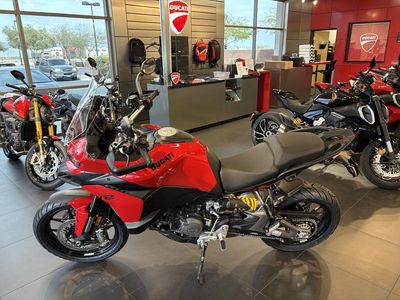 2025 Ducati Multistrada V2 — photo 7 view