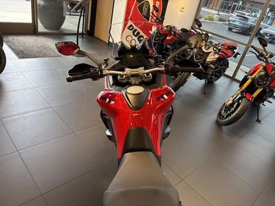 2025 Ducati Multistrada V2 — photo 12 view