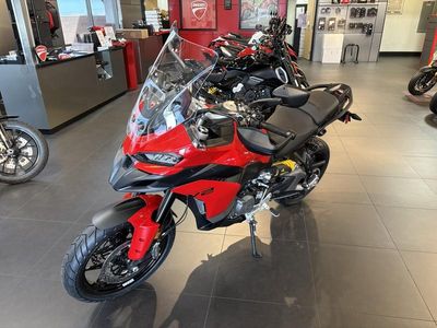2025 Ducati Multistrada V2 — side profile view
