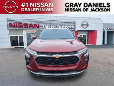 2024 Chevrolet Trax - Photo 2