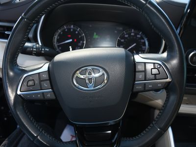 2020 Toyota Highlander - Photo 13