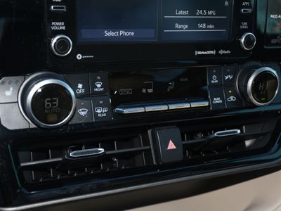 2020 Toyota Highlander - Photo 15