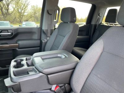 2019 Chevrolet Silverado 1500 — photo 9 view
