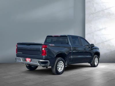 2019 Chevrolet Silverado 1500 — engine compartment view