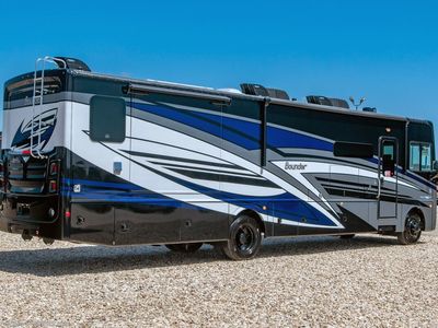 2026 Fleetwood Bounder - Photo 44