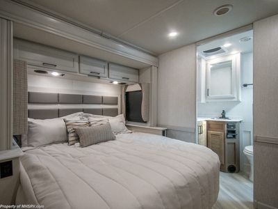 2026 Fleetwood Bounder - Photo 34