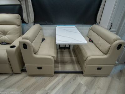 2026 Fleetwood Bounder - Photo 9