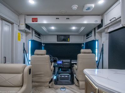 2026 Fleetwood Bounder - Photo 3