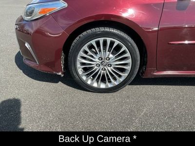 2017 Toyota Avalon Limited — photo 10 view