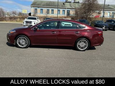 2017 Toyota Avalon Limited — photo 7 view