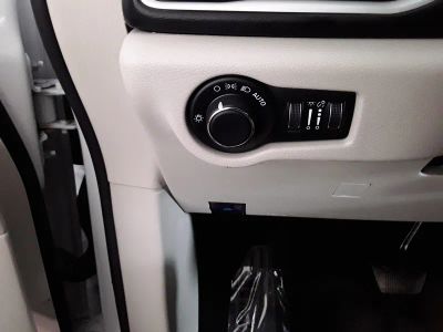 2023 Chrysler Voyager - Photo 24