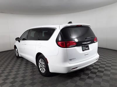 2023 Chrysler Voyager - Photo 5