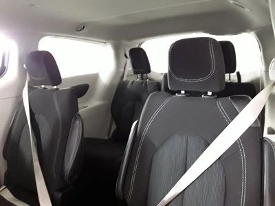 2023 Chrysler Voyager - Photo 11