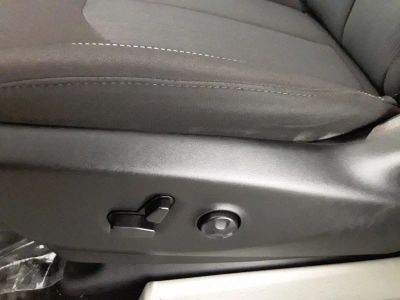 2023 Chrysler Voyager - Photo 10