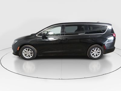 2022 Chrysler Voyager - Photo 4