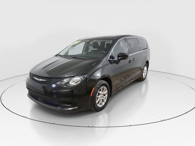 2022 Chrysler Voyager - Photo 3