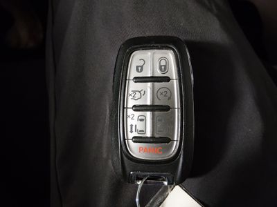 2022 Chrysler Voyager - Photo 15