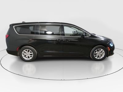 2022 Chrysler Voyager - Photo 8