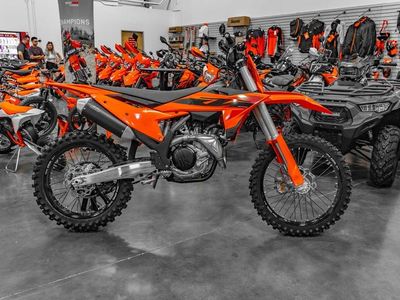 2025 KTM 450 SX-F - Photo 3