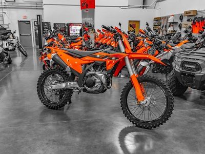 2025 KTM 450 SX-F - Photo 2