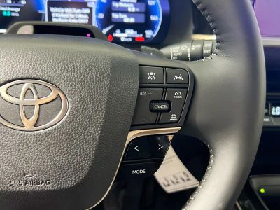 2026 Toyota Crown Signia — photo 17 view