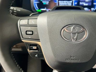2026 Toyota Crown Signia — photo 16 view