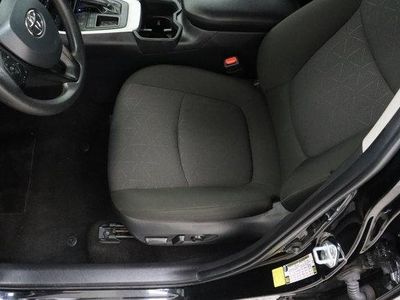 2025 Toyota RAV4 FWD - Photo 15