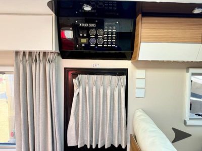 2026 BLACK SERIES Black Series Camper — photo 20 view