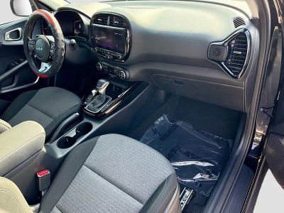 2023 Kia Soul — photo 13 view