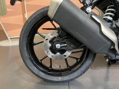 2026 CFMOTO 300SS - Photo 12