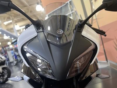 2026 CFMOTO 300SS - Photo 13