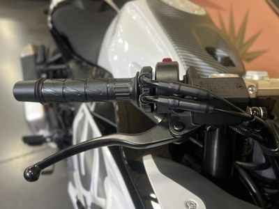 2026 CFMOTO 300SS - Photo 15