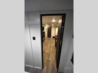 2025 Venture RV Stratus — photo 45 view