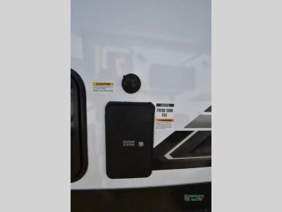 2025 Venture RV Stratus — photo 13 view