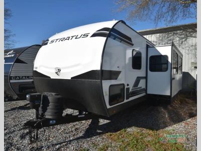 2025 Venture RV Stratus — rear three-quarter view