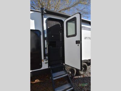 2025 Venture RV Stratus — photo 24 view