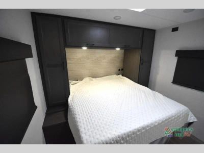 2025 Venture RV Stratus — photo 40 view