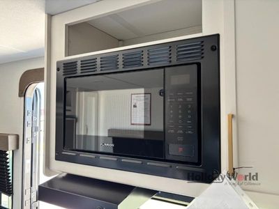 2026 Grand Design Transcend One - Photo 15