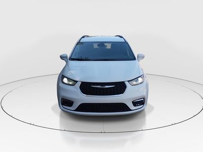 2022 Chrysler Pacifica - Photo 2