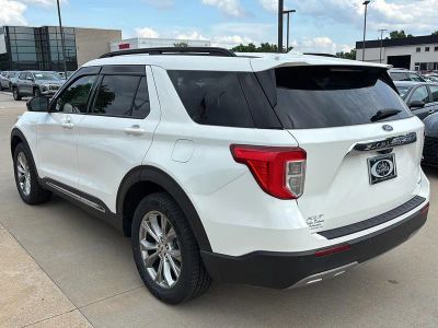 2020 Ford Explorer — interior view
