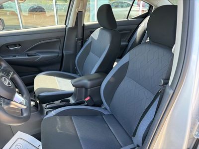 2025 Nissan Versa - Photo 9