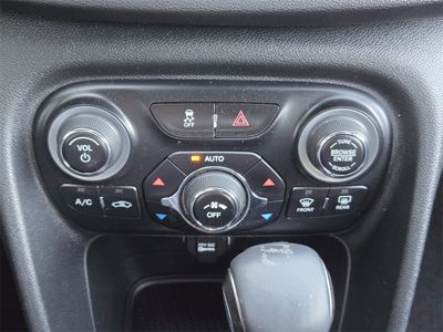 2016 Dodge Dart — photo 13 view