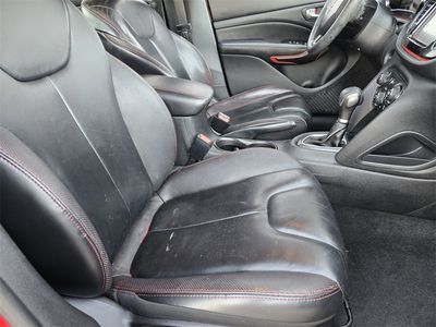 2016 Dodge Dart — photo 9 view