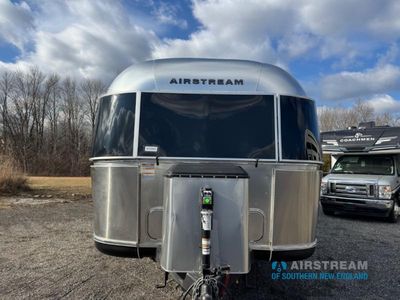 2024 Airstream Classic - Photo 2