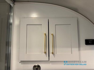 2024 Airstream Classic - Photo 36