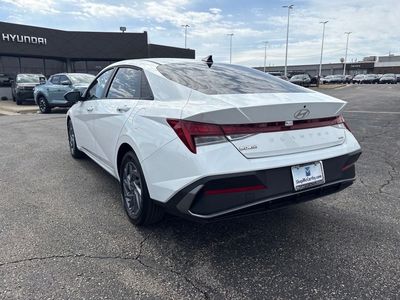 2026 Hyundai Elantra Hybrid - Photo 16