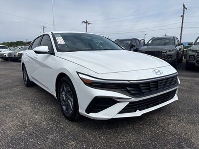 2026 Hyundai Elantra Hybrid - Photo 13