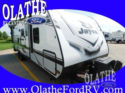 2021 Jayco Jay Feather — front three-quarter view