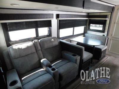 2021 Jayco Jay Feather — photo 9 view