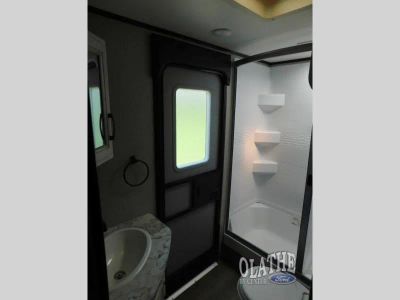 2021 Jayco Jay Feather — photo 15 view